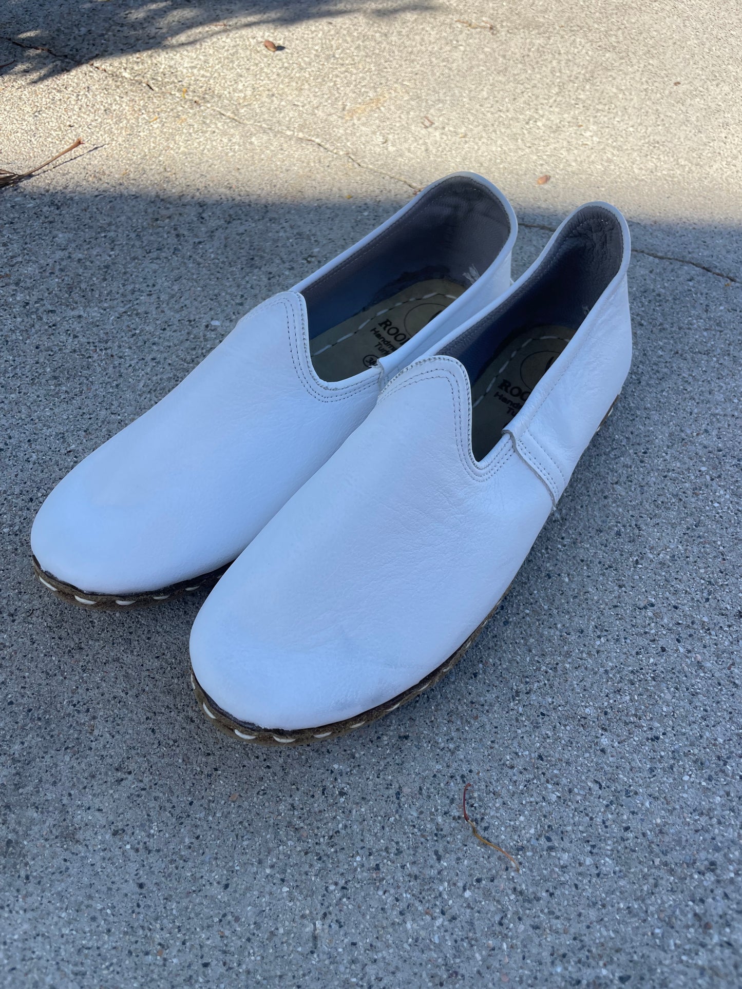 Snowwhite Grounding Shoes