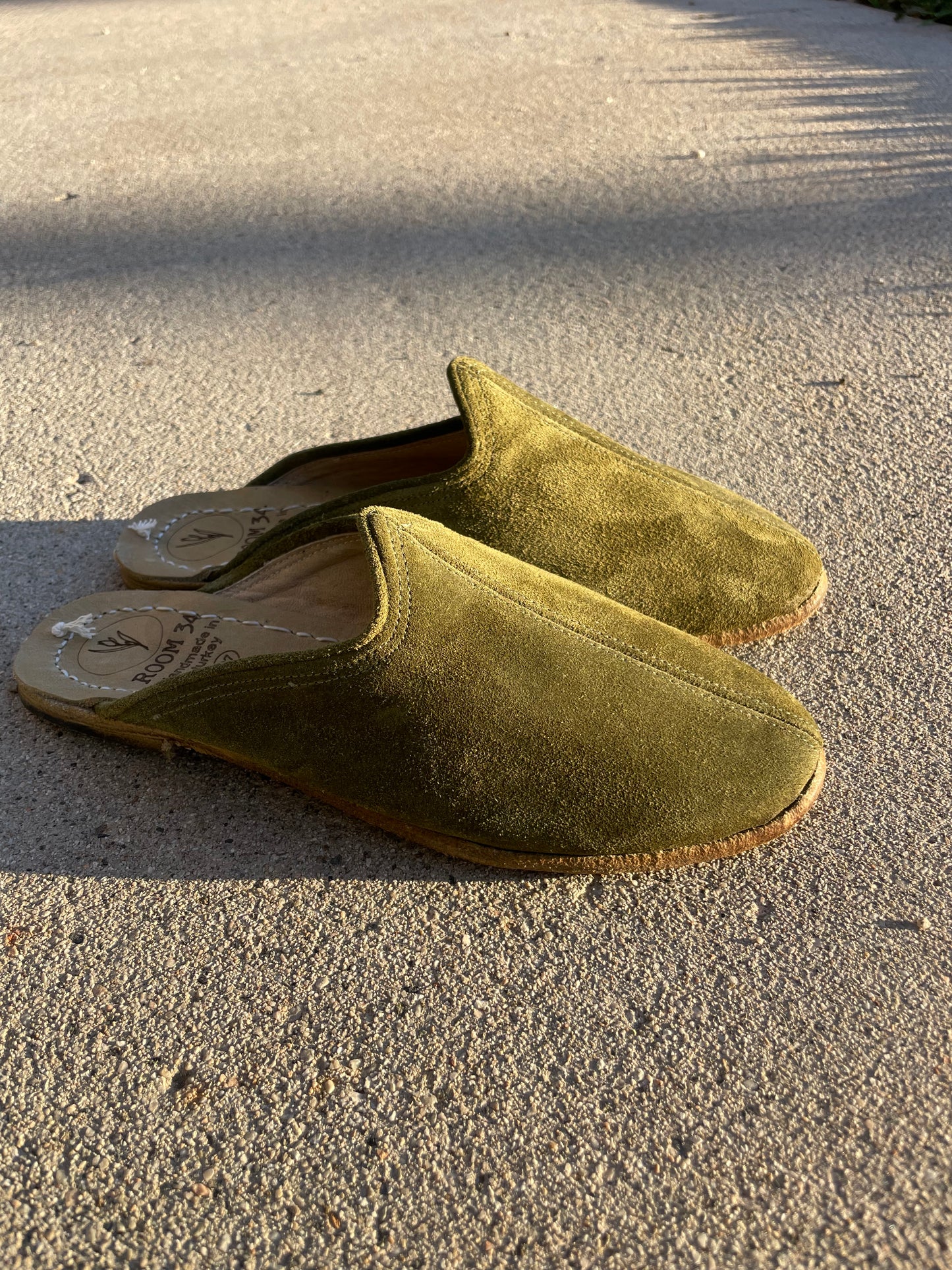 Pistachio Green Mules