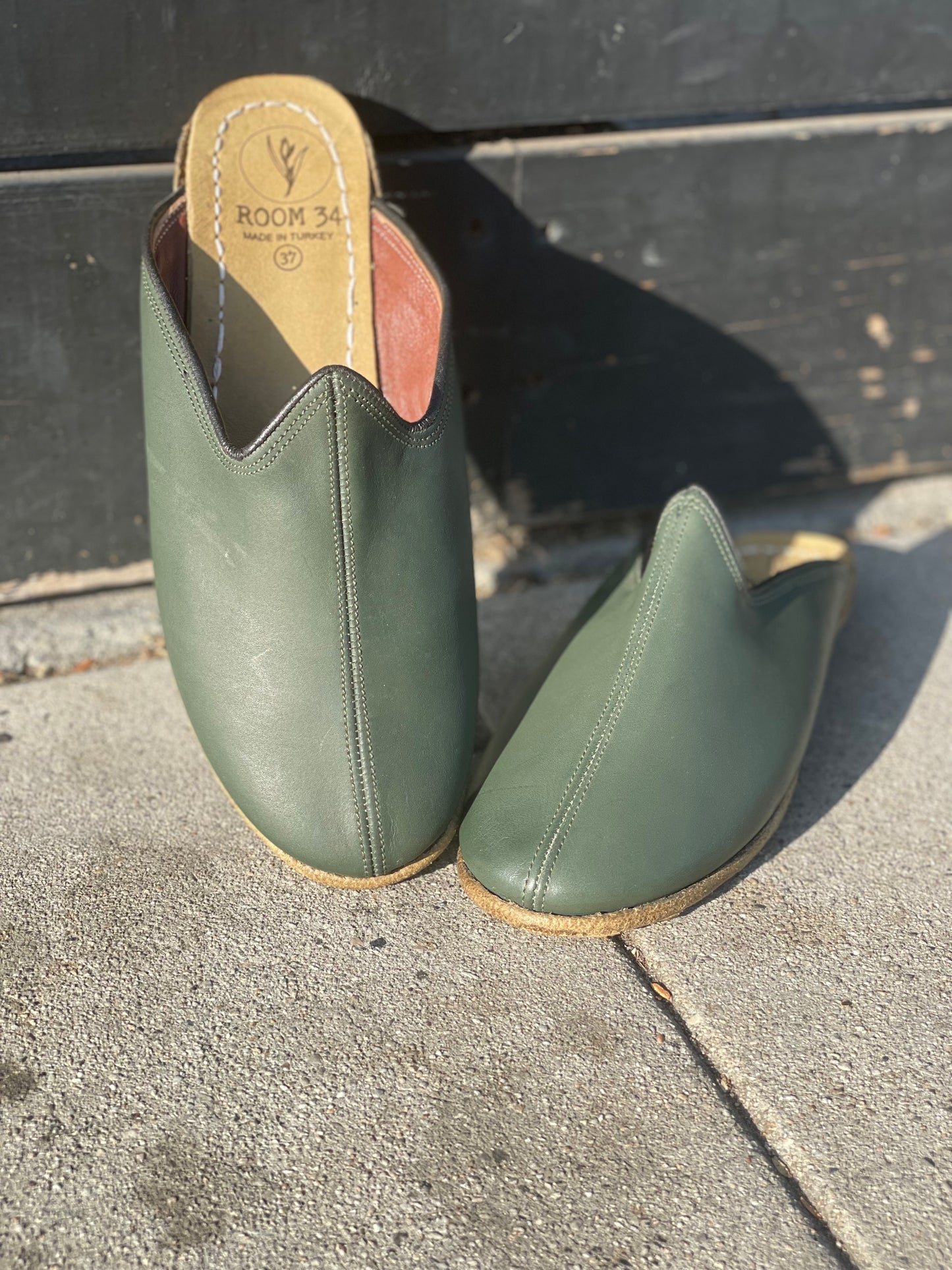 Nomad Leather Mules